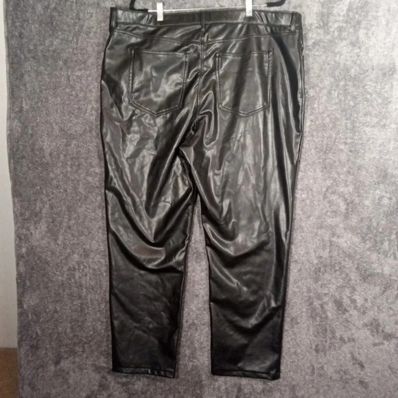 Abercrombie & Fitch The 90s straight ultra High rise vegan leather size 36 - Picture 5 of 6